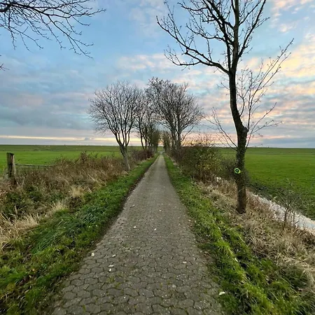 Am Deich Mit Kueche, Balkon Und Smart-tv * Emden
